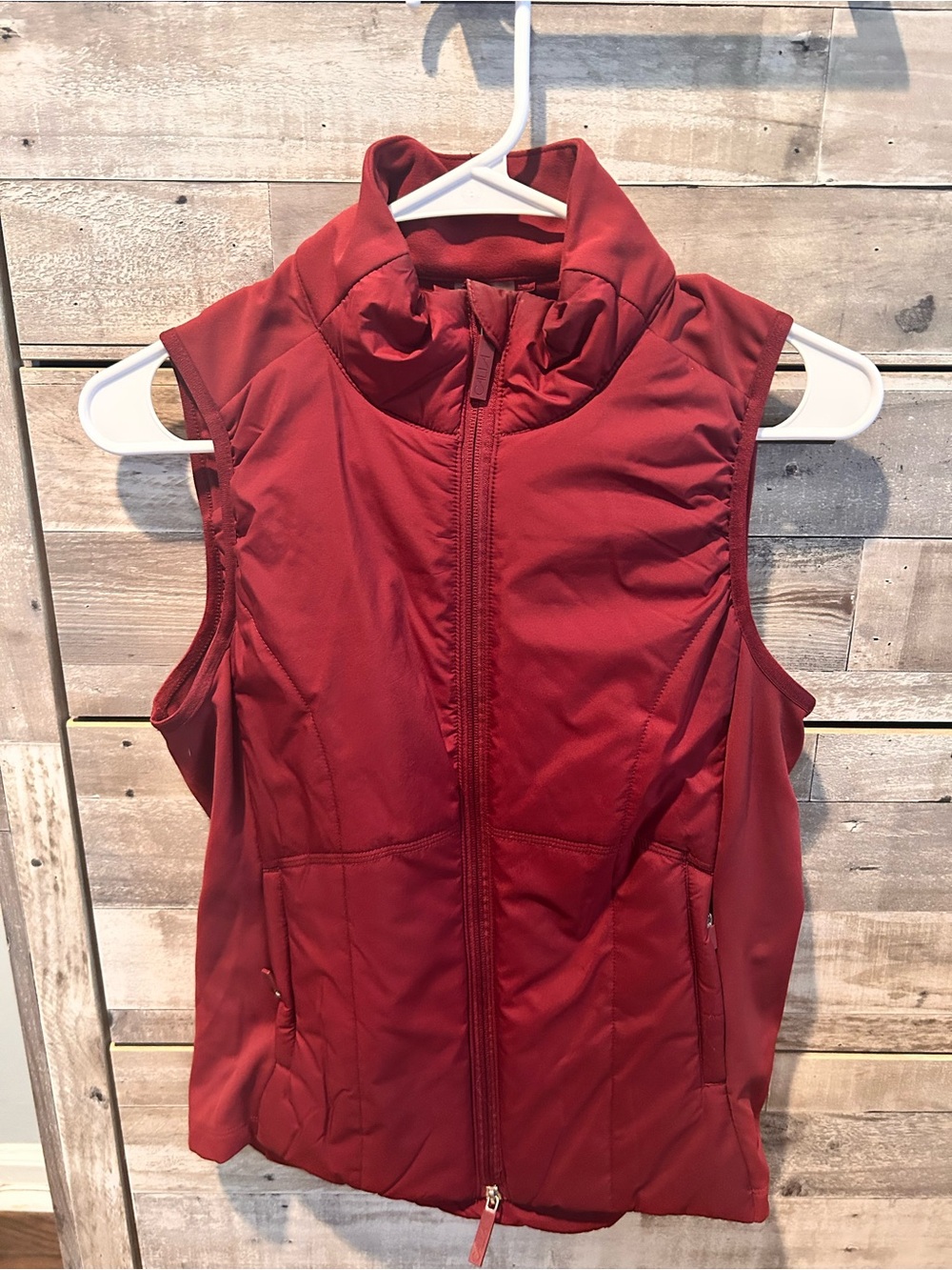 CALIA by Carrie Underwood Quilted Burgundy Sleeveless Vest